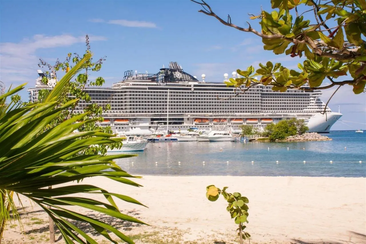 Columbus Heights Apartment Ocho Rios 0*,